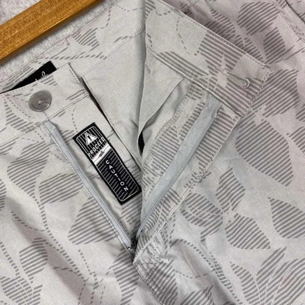 Travis Mathew Shorts Mens 38 Golf Heather Microchip Haole Boy Performance Chino‎